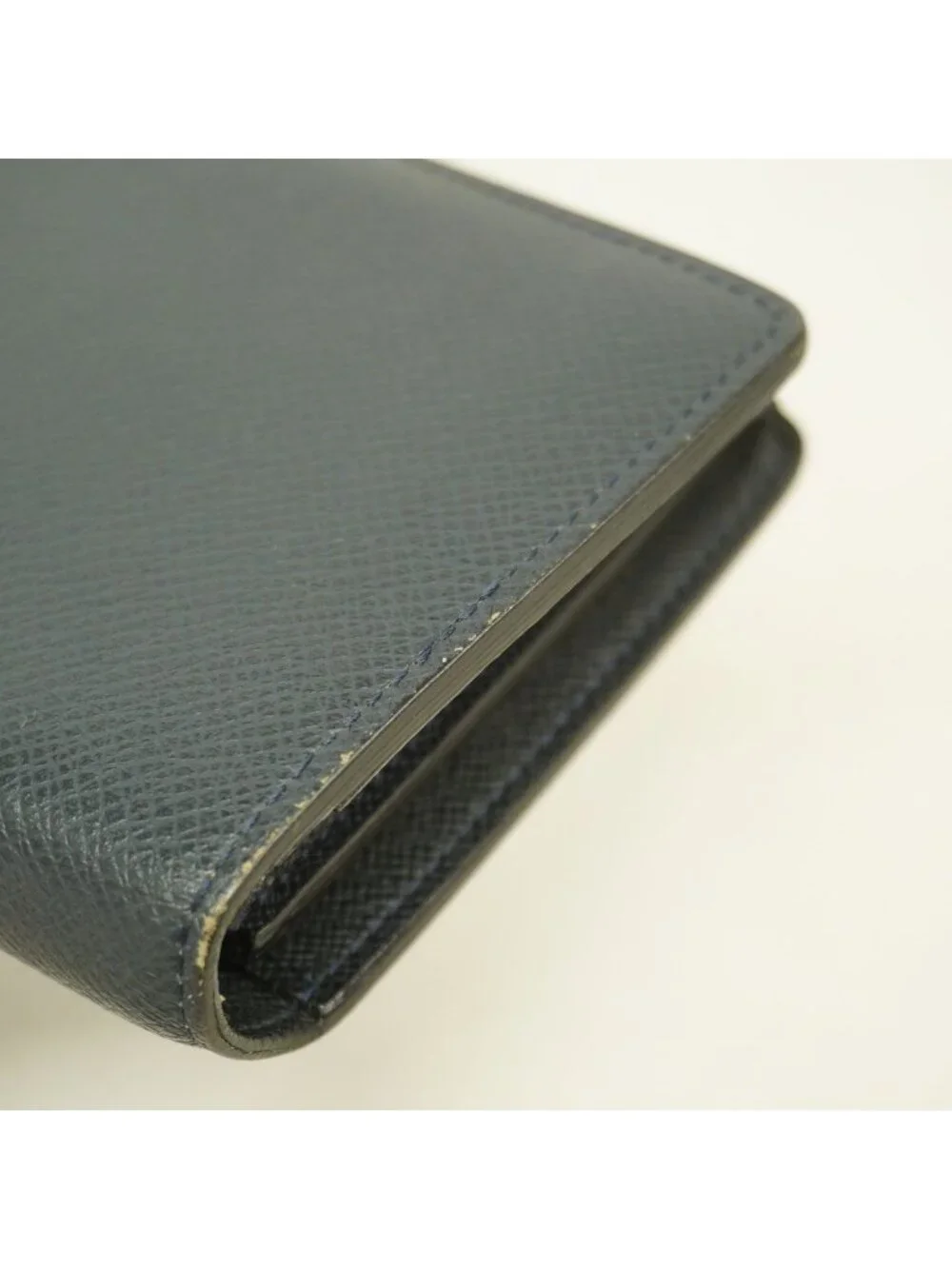 Louis Vuitton Wallet Taiga Portefeuille Brazza Blue Marine